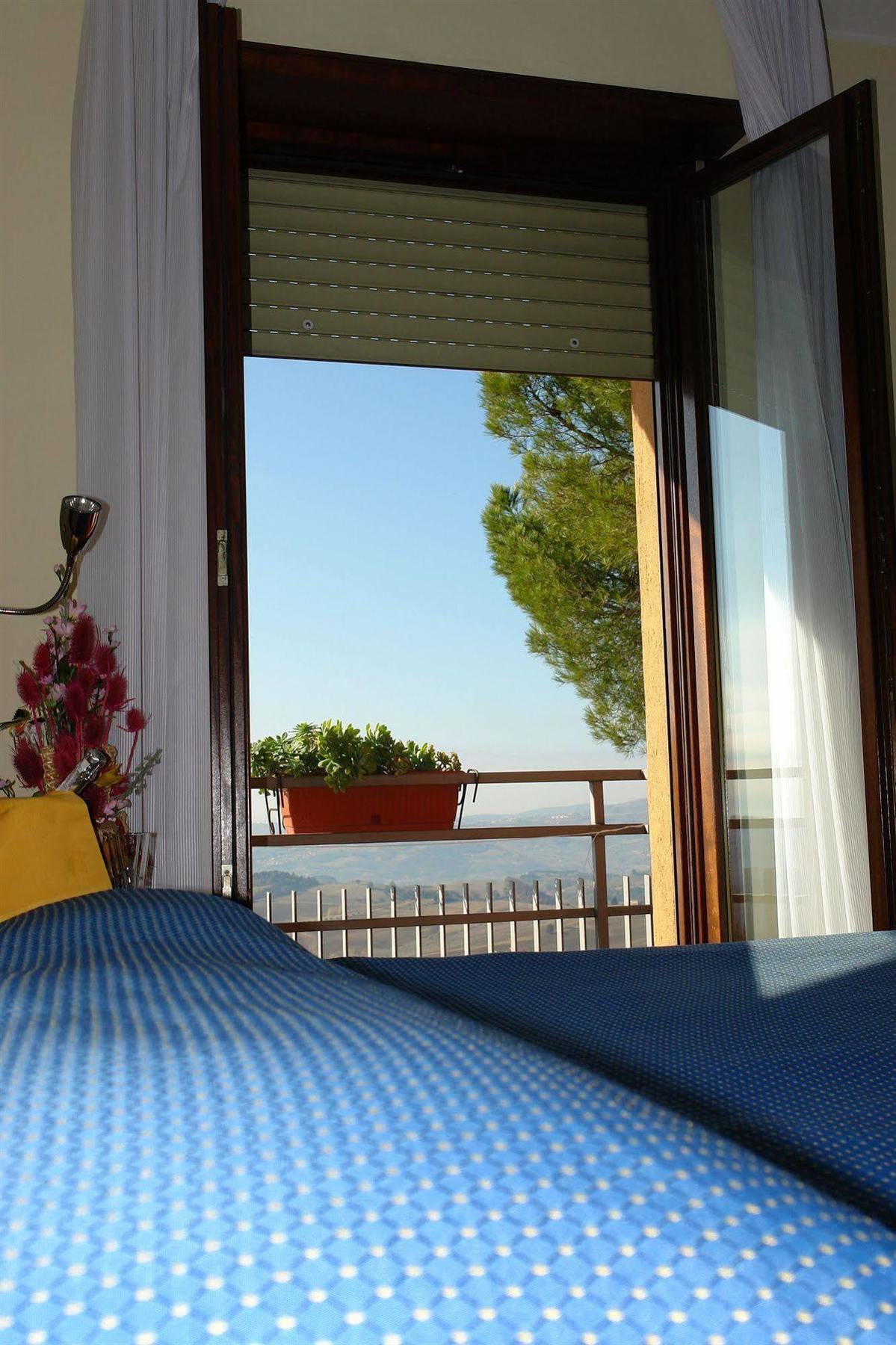 Hotel Il Castellaccio Piccione Ngoại thất bức ảnh
